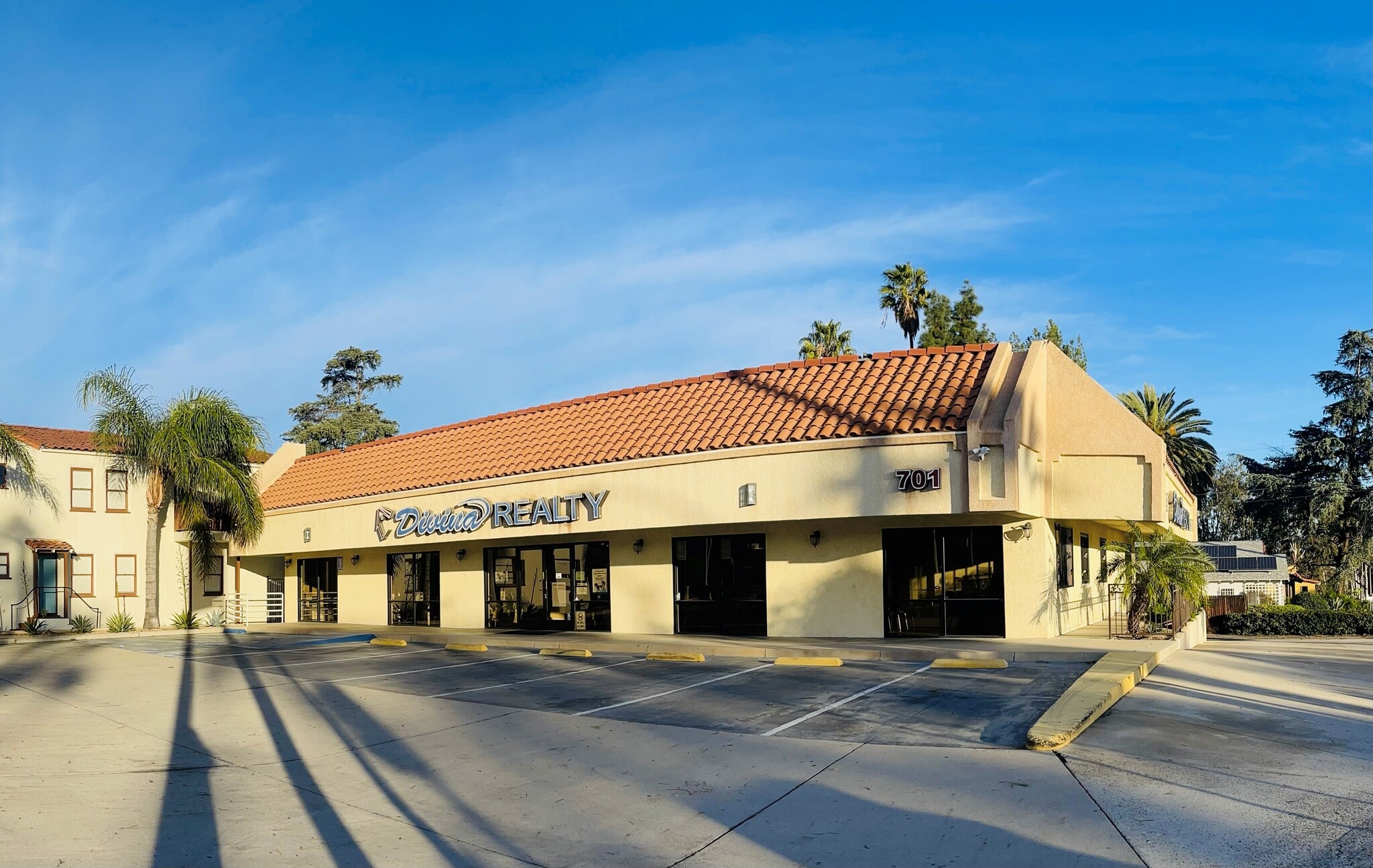 701 W 6th St, Corona, CA for lease Building Photo- Image 1 of 4