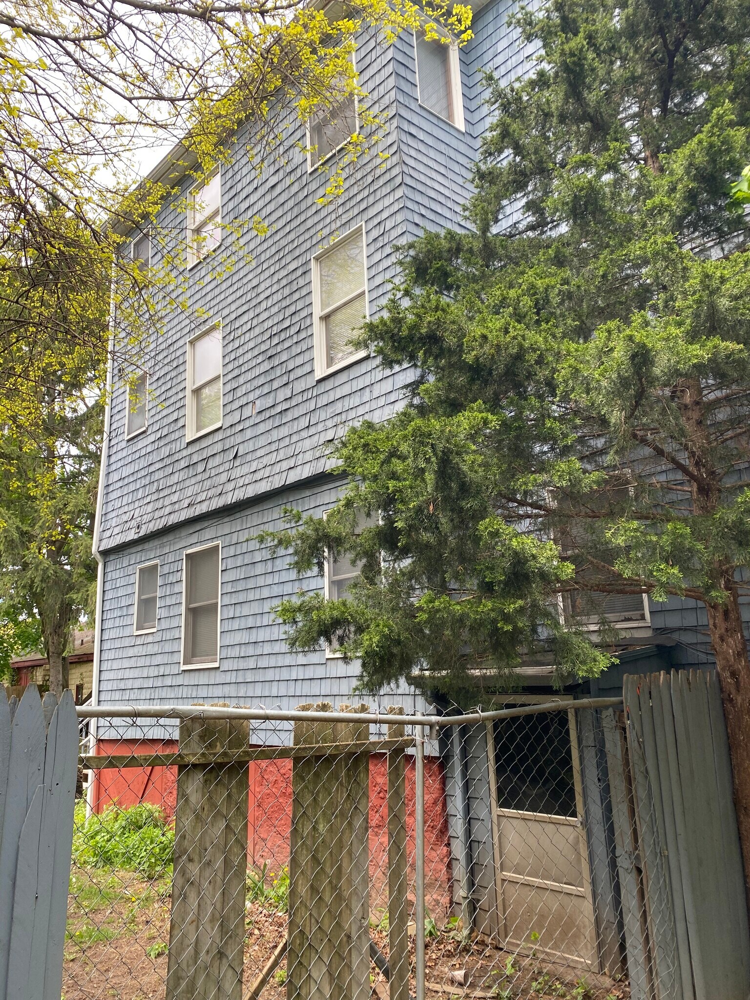 112 Quinnipiac Ave, New Haven, CT 06513 112 Quinnipiac Avenue, New