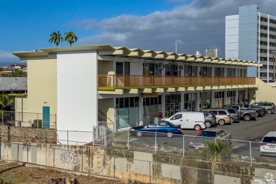 99205 Moanalua Rd, Aiea, HI 96701 Aiea Commercial Center