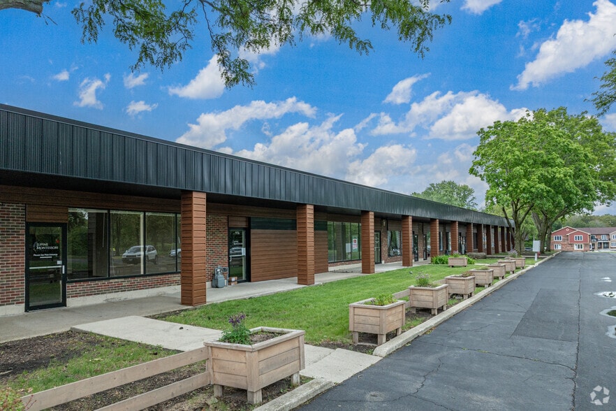 922-938 N State St, Lockport, IL for lease - Primary Photo - Image 2 of 16