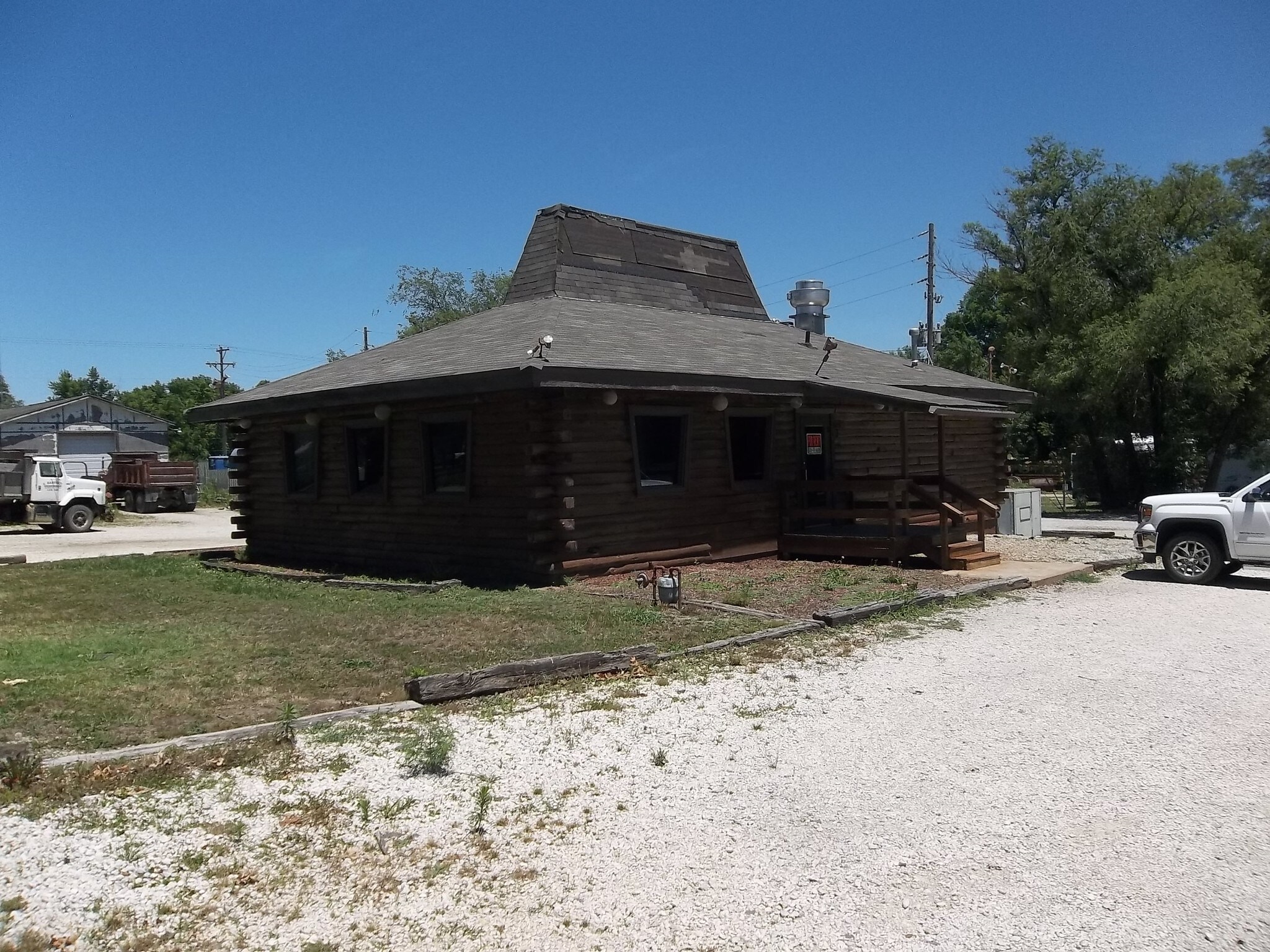 719 S 9th St, Humboldt, KS for sale Building Photo- Image 1 of 1