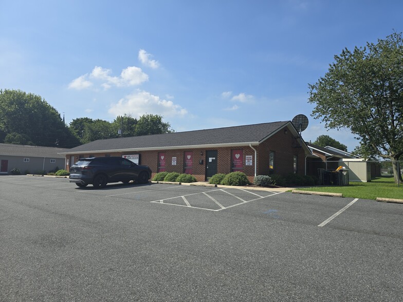 213 N Main St, Smyrna, DE for lease - Building Photo - Image 3 of 6