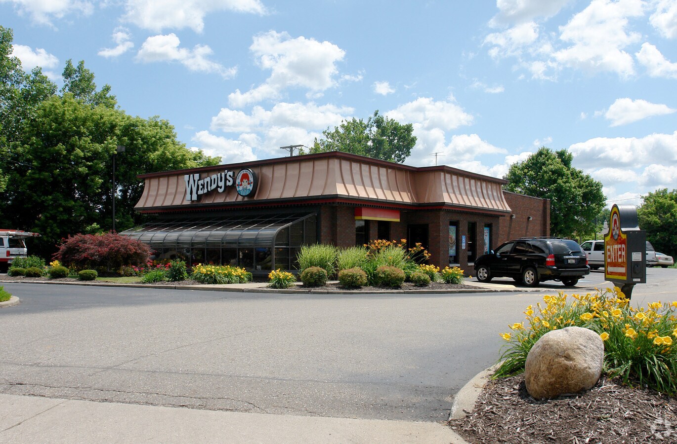 3300 Whipple Ave NW, Canton, OH 44718