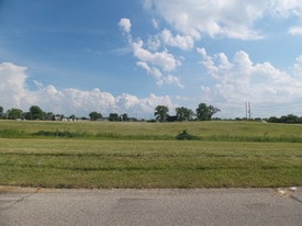 00 S Whiteland - Land