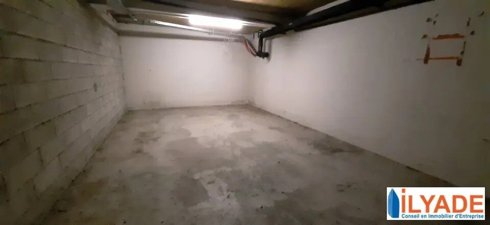 Industrial in Aix-en-Provence for lease - Interior Photo - Image 2 of 2