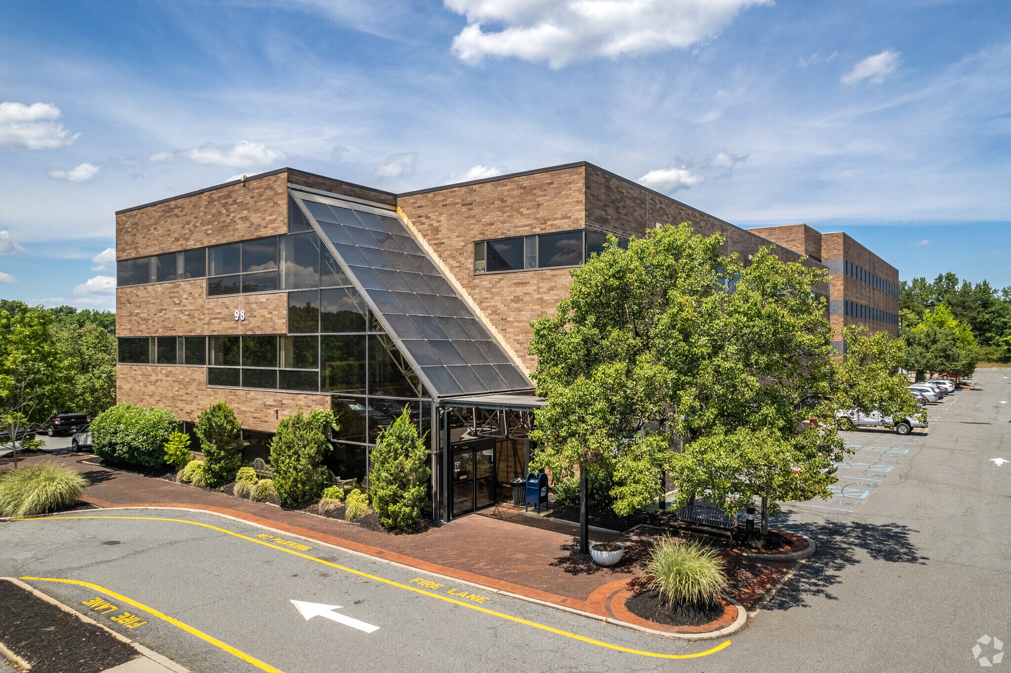 98 James St, Edison, NJ for sale Primary Photo- Image 1 of 1