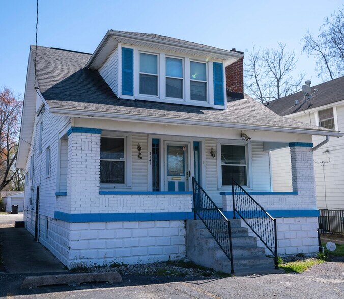 4141 Taylor Blvd, Louisville, KY 40215