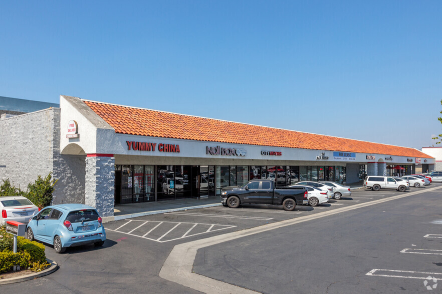 12521-12573 Carson St, Hawaiian Gardens, CA for lease - Building Photo - Image 2 of 9