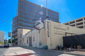 320 S 3rd St, Las Vegas, NV for lease Building Photo- Image 2 of 4