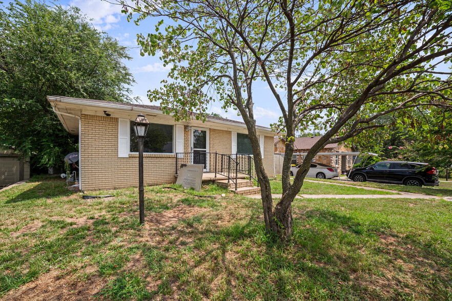 409 E Aquarium Pl, Jenks, OK for sale - Building Photo - Image 1 of 36