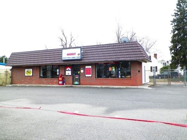 425 W Shore Rd, Warwick, RI for sale Building Photo- Image 1 of 1