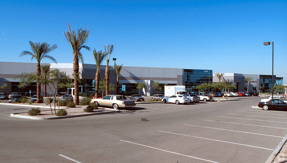 3255 E Elwood St, Phoenix, AZ for lease - Building Photo - Image 2 of 8