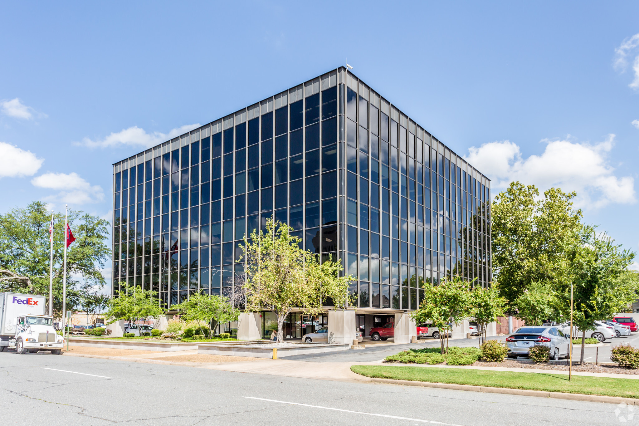 1020 W 4th St, Little Rock, AR for lease Primary Photo- Image 1 of 6