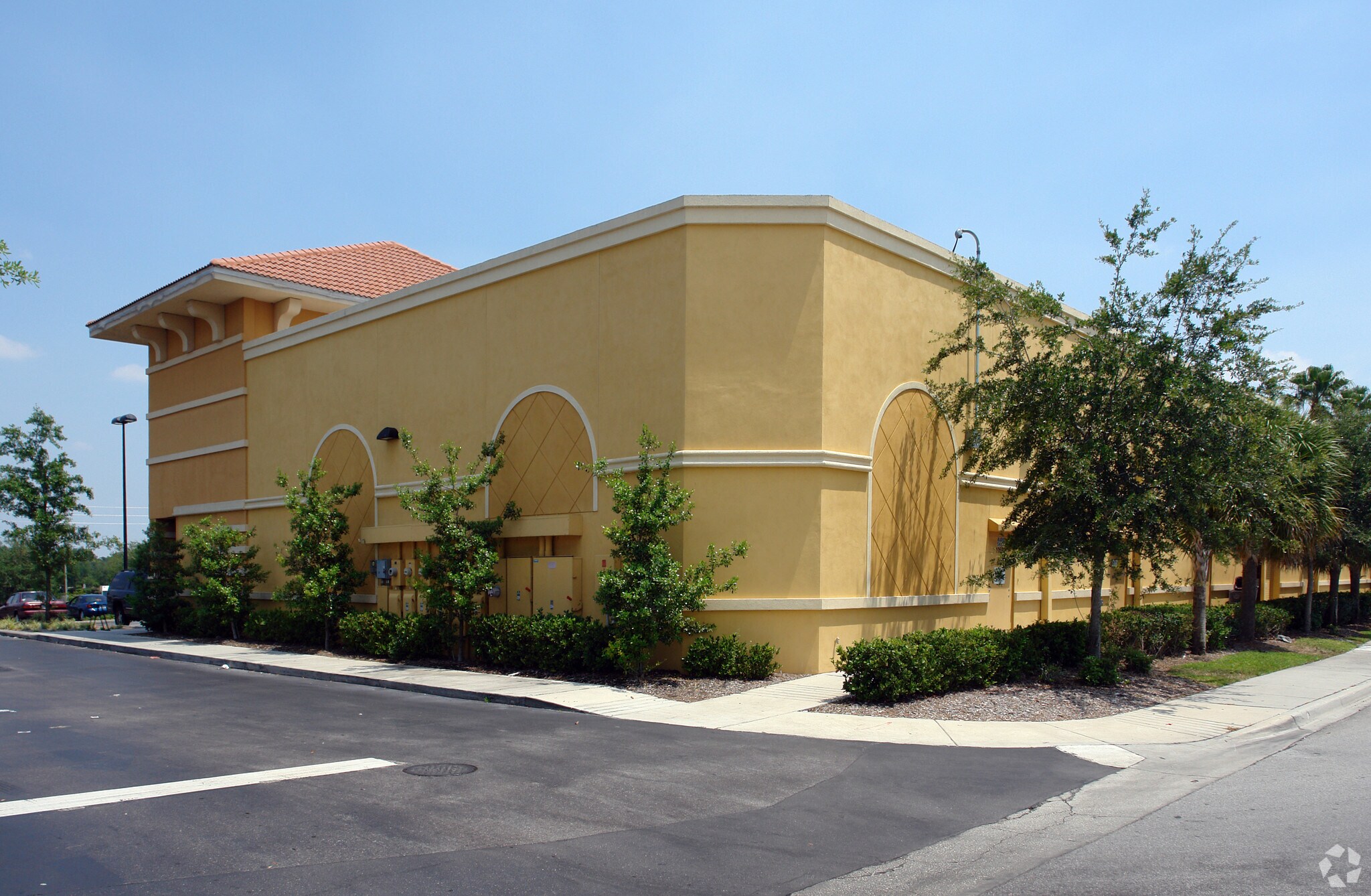 1057210592 W Colonial Dr, Ocoee, FL 34761 10572 W Colonial Strip