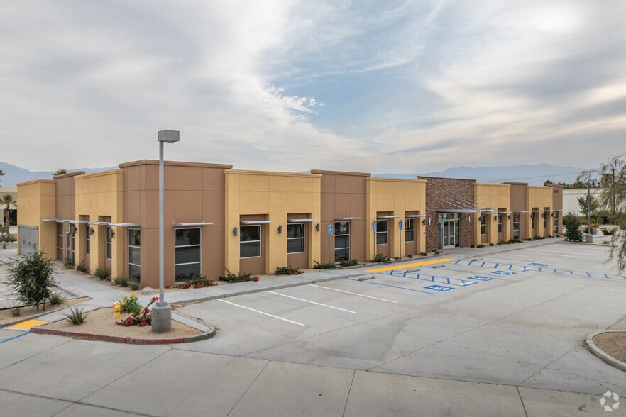 78030 Wildcat Dr, Palm Desert, CA for lease - Building Photo - Image 2 of 14