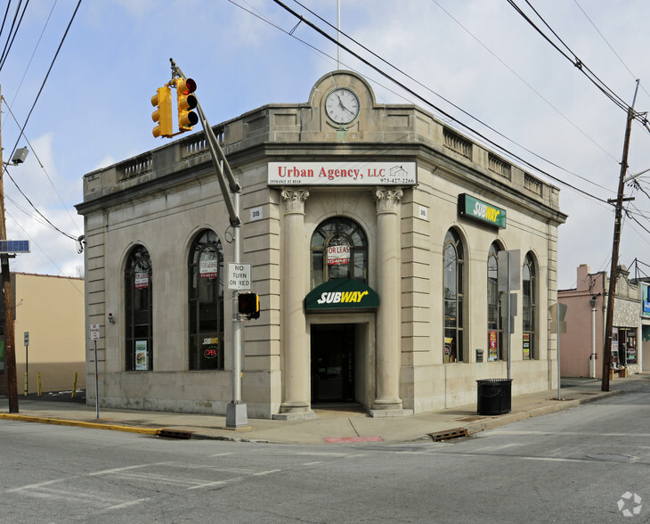 315-319 Lafayette Ave, Hawthorne, NJ for lease - Primary Photo - Image 1 of 7