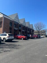 626 Grant St, Herndon, VA for lease Interior Photo- Image 2 of 4