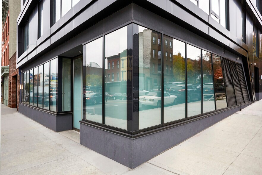 161 12th St, Brooklyn, NY for lease - Primary Photo - Image 1 of 11