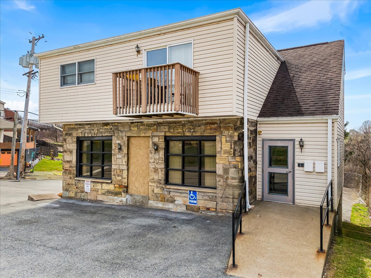 3915 Mount Troy Rd, Pittsburgh, PA for sale Primary Photo- Image 1 of 1