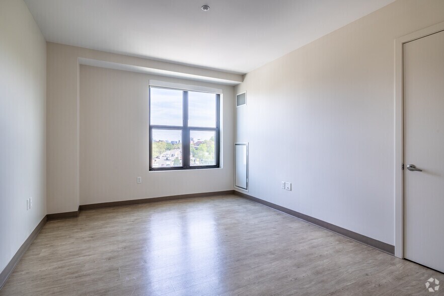 225 Centre St, Boston, MA for lease - Building Photo - Image 3 of 20