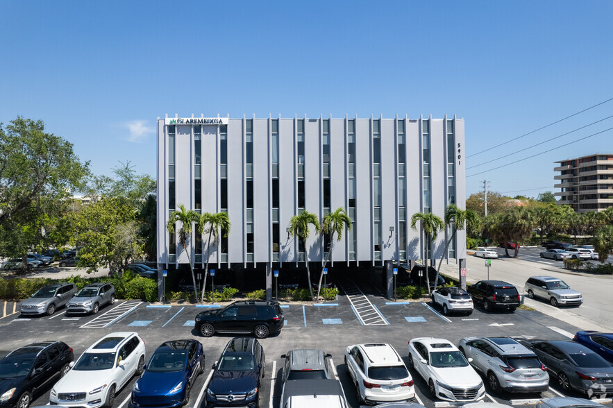 5901 SW 74th St, Miami, FL for lease - Building Photo - Image 2 of 12