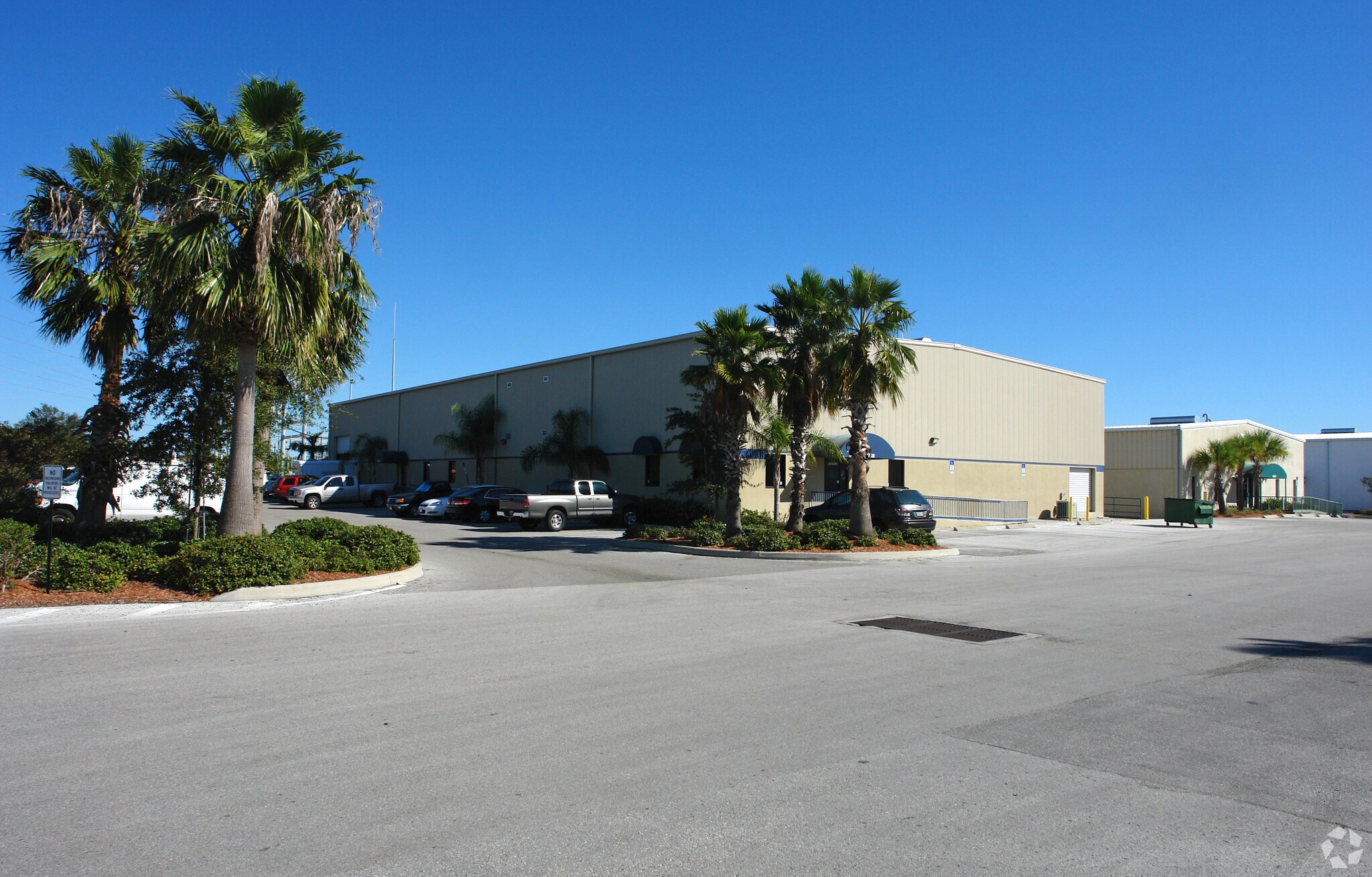 12075 34th St N, Clearwater, FL for sale Primary Photo- Image 1 of 1