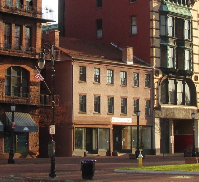 7 Elm St, Springfield, MA for sale - Primary Photo - Image 1 of 1