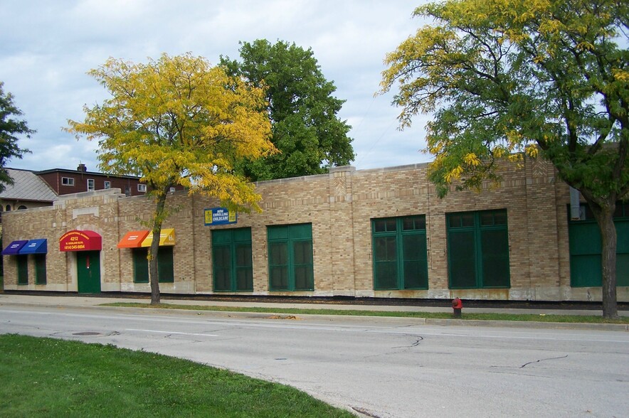 4212 W Highland Blvd, Milwaukee, WI for lease - Building Photo - Image 1 of 7