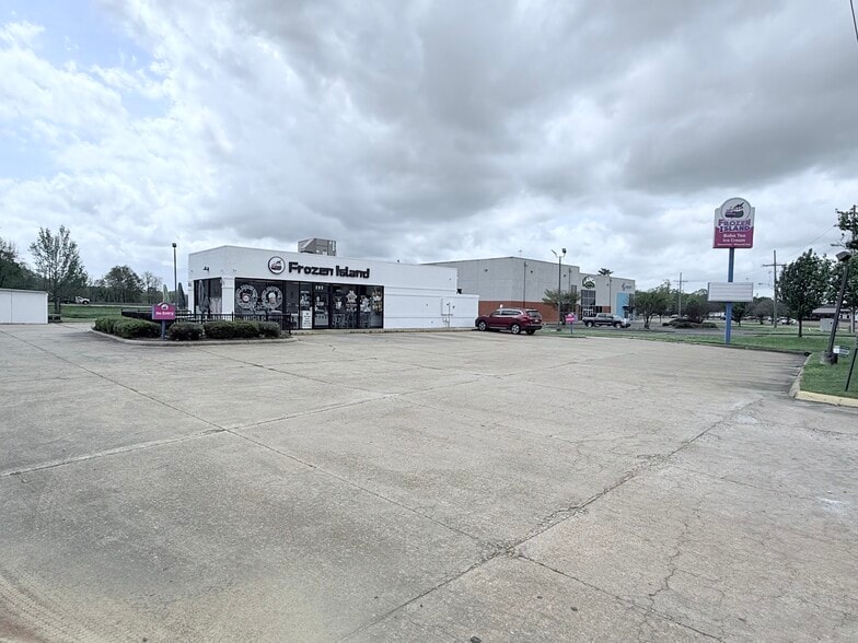414 Riverwind Dr, Pearl, MS for sale - Building Photo - Image 1 of 14
