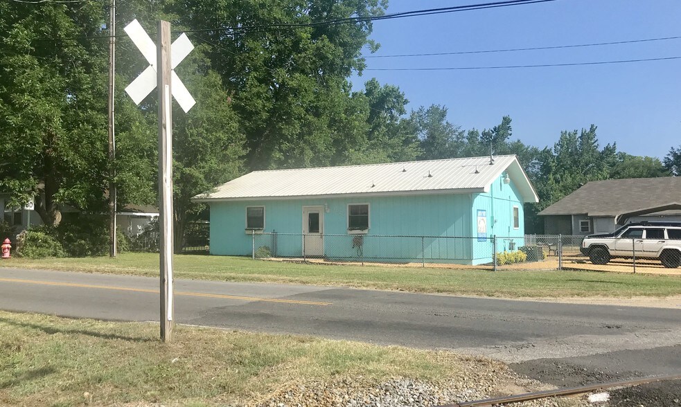 1023 W Moline St, Malvern, AR for sale - Building Photo - Image 1 of 1