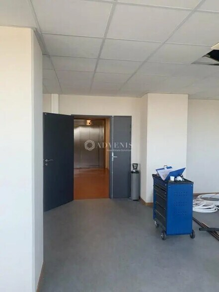 Office in Béziers for lease - Interior Photo - Image 3 of 12