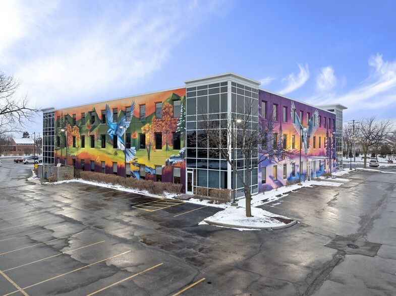 4201 Lake Cook Rd, Northbrook, IL for lease - Building Photo - Image 3 of 20