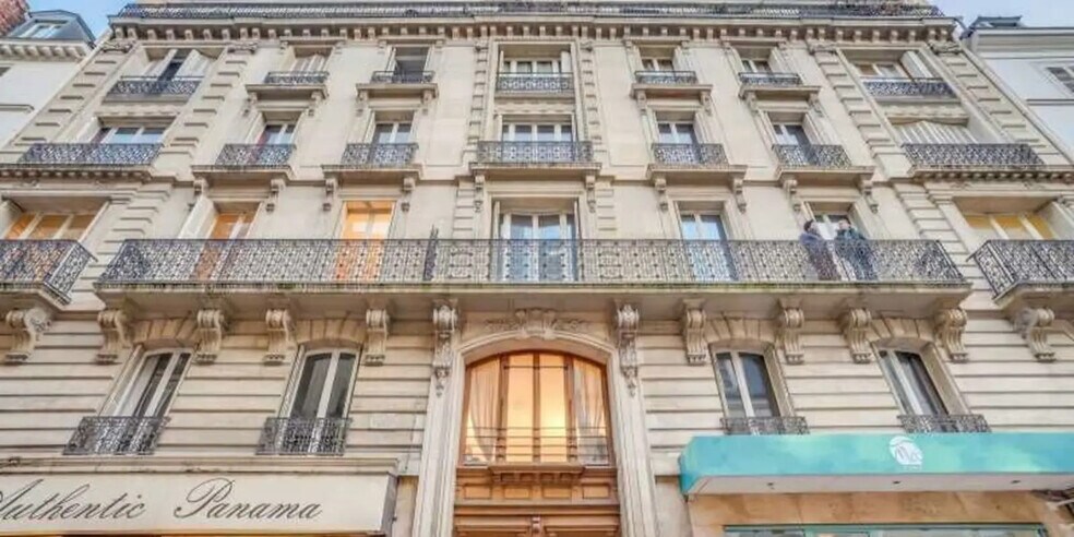 Office in Paris for lease - Building Photo - Image 1 of 5