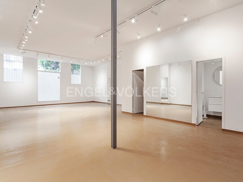 Office/Retail in Barcelona, Barcelona for lease - Interior Photo - Image 3 of 26