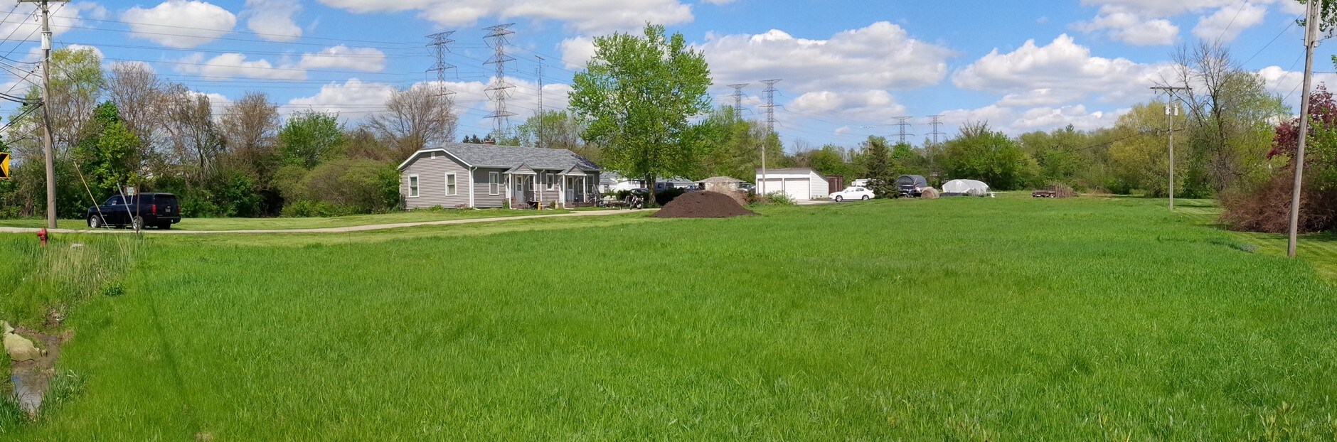 1299 Mitchell Rd, Aurora, IL 60505