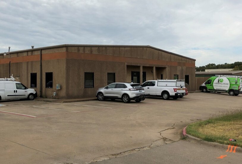 3616-3620 Conflans Rd, Irving, TX for sale Building Photo- Image 1 of 1