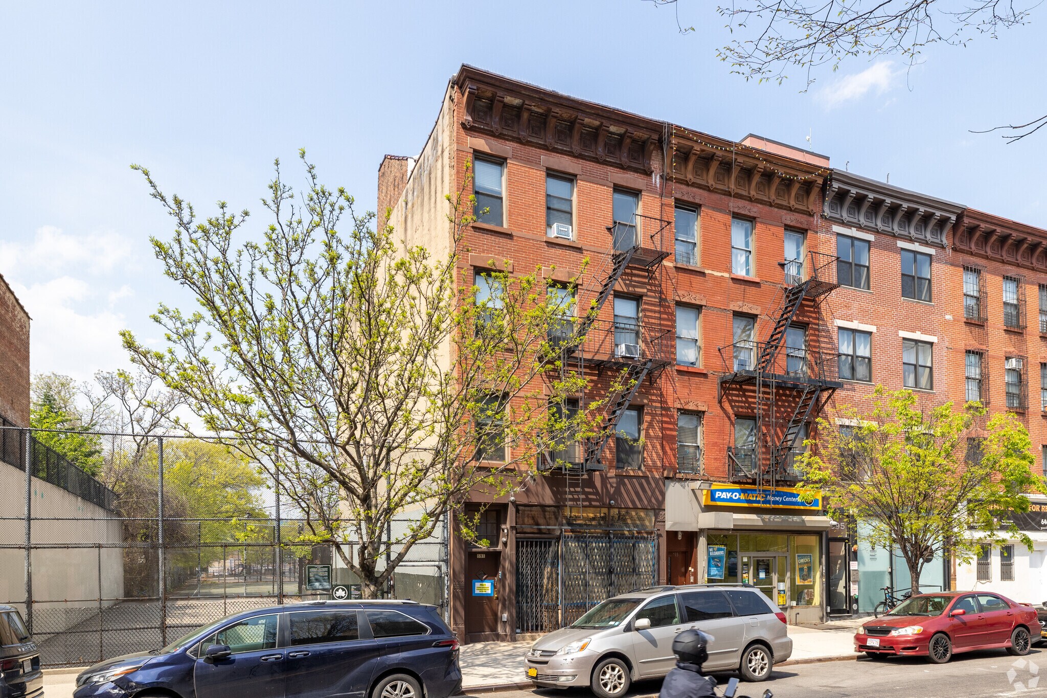 591 Myrtle Ave, Brooklyn, NY for sale Primary Photo- Image 1 of 1