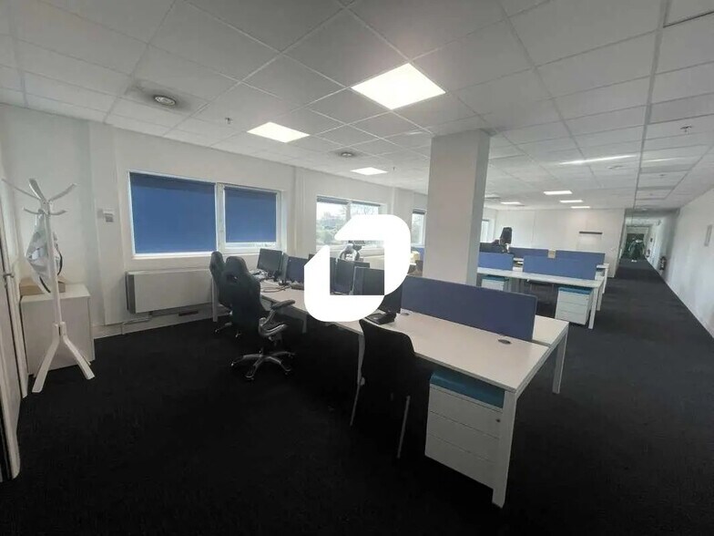 Office in Massy for lease - Interior Photo - Image 3 of 10