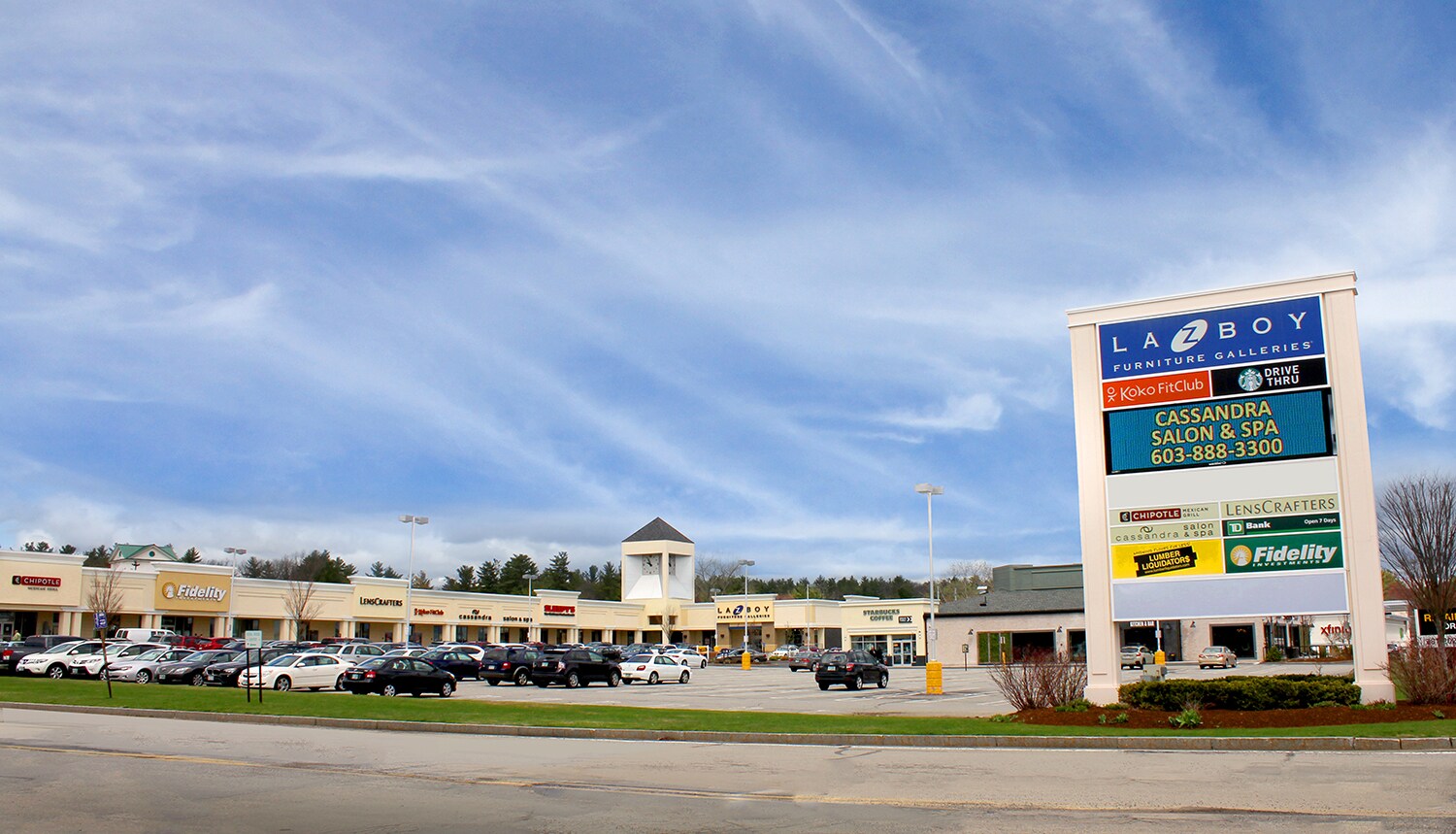 221225 Daniel ster Hwy, Nashua, NH 03060 Daniel ster Plaza