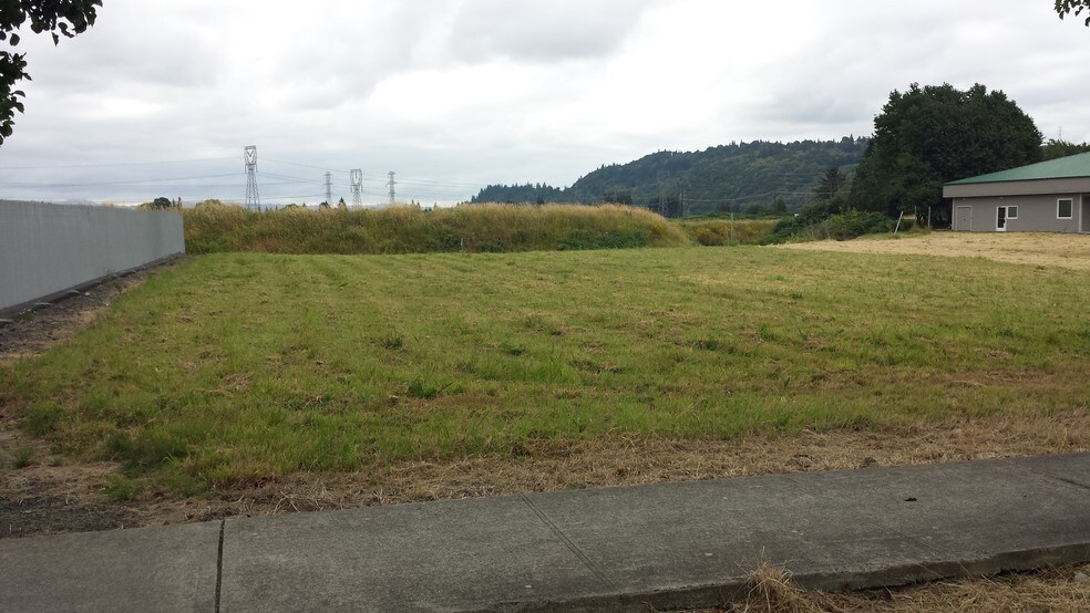 2230 Robbins Rd, Longview, WA 98632