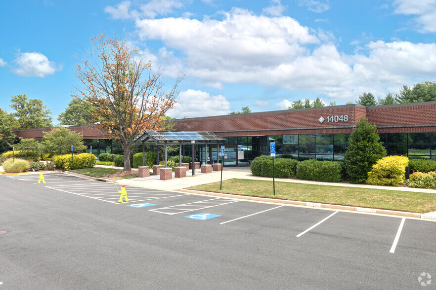 14150 Parkeast Cir, Chantilly, VA for lease - Building Photo - Image 2 of 6