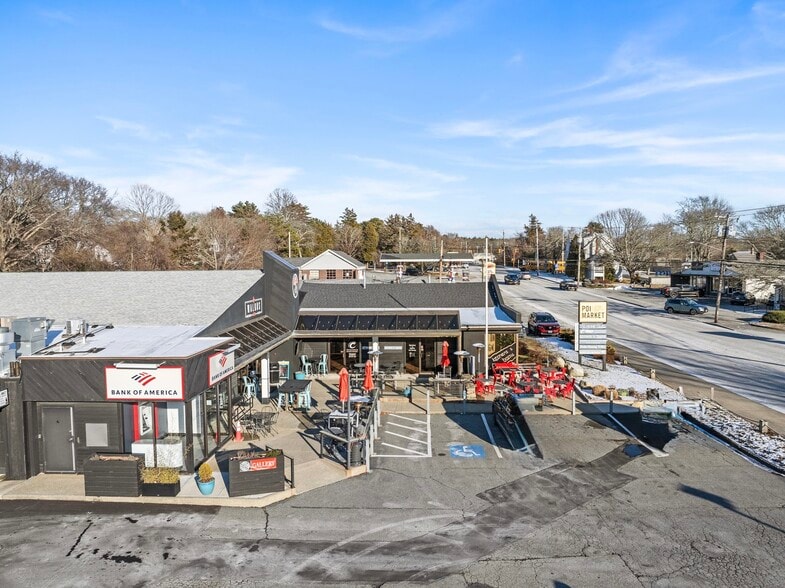 33 County Rd, Mattapoisett, MA for sale - Building Photo - Image 2 of 20