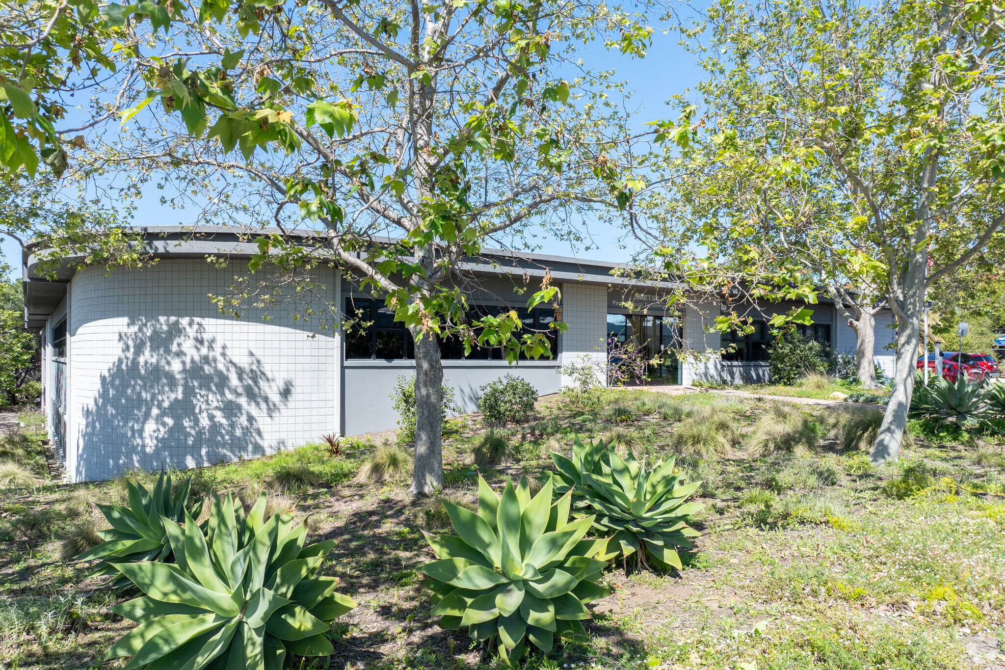 6300 Lindmar Dr, Goleta, CA for sale Primary Photo- Image 1 of 1