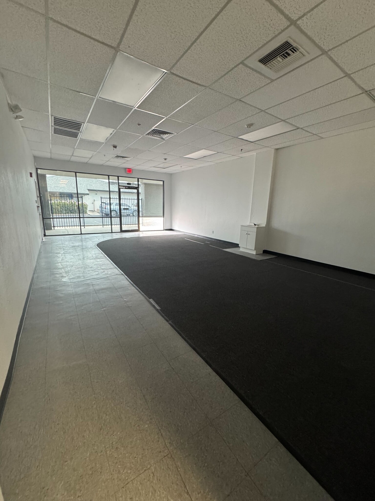 11001 N 99th Ave, Peoria, AZ for lease Interior Photo- Image 1 of 10