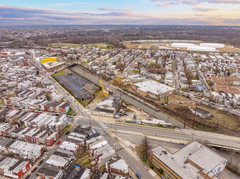 2839 W Glenwood Ave, Philadelphia, PA for lease - Building Photo - Image 3 of 16