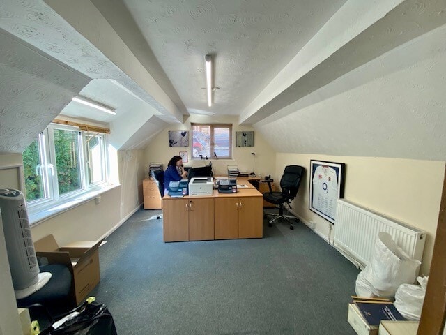 50 High St, Hungerford for lease Interior Photo- Image 1 of 2