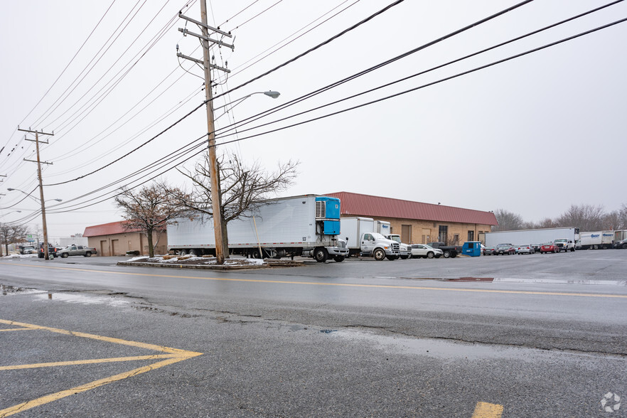 3319-3369 Hollins Ferry Rd, Lansdowne, MD for lease - Primary Photo - Image 1 of 9