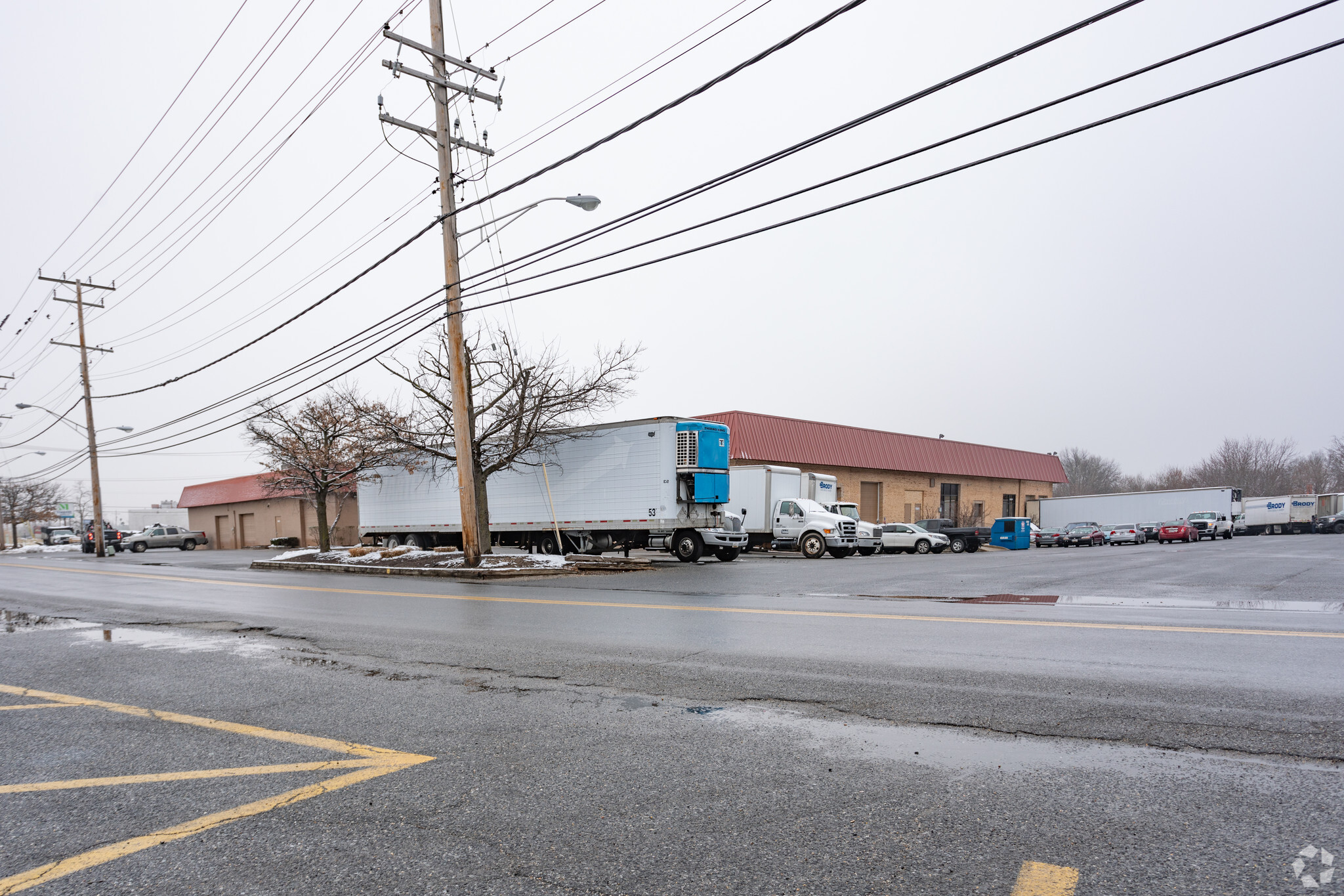 3319-3369 Hollins Ferry Rd, Lansdowne, MD for lease Primary Photo- Image 1 of 10