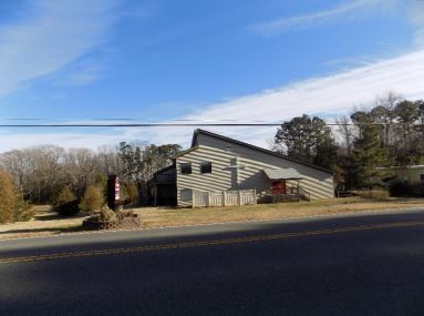 83 Bluff Point Rd, Kilmarnock, VA for sale - Primary Photo - Image 1 of 1