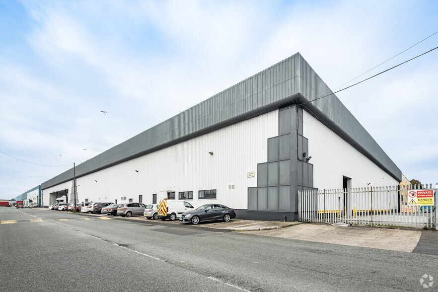 Triumph Way, Liverpool for lease - Building Photo - Image 2 of 6